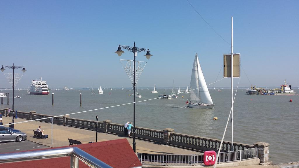 Gray'S Inn Cowes  Esterno foto